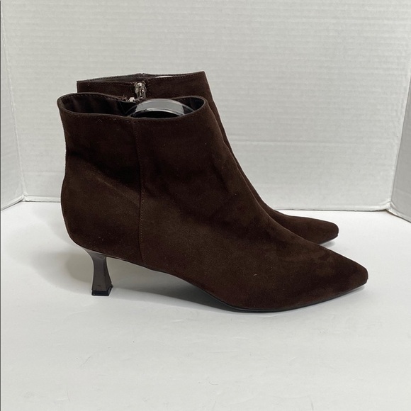 Kenneth Cole Reaction Bexx Kitten Heel Booties Brown Suede Size 9 - Picture 5 of 6